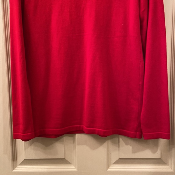#21 Tommy Hilfiger Sweater Red Gold Studs WM SZ M V Neck 🥰 - Picture 9 of 11